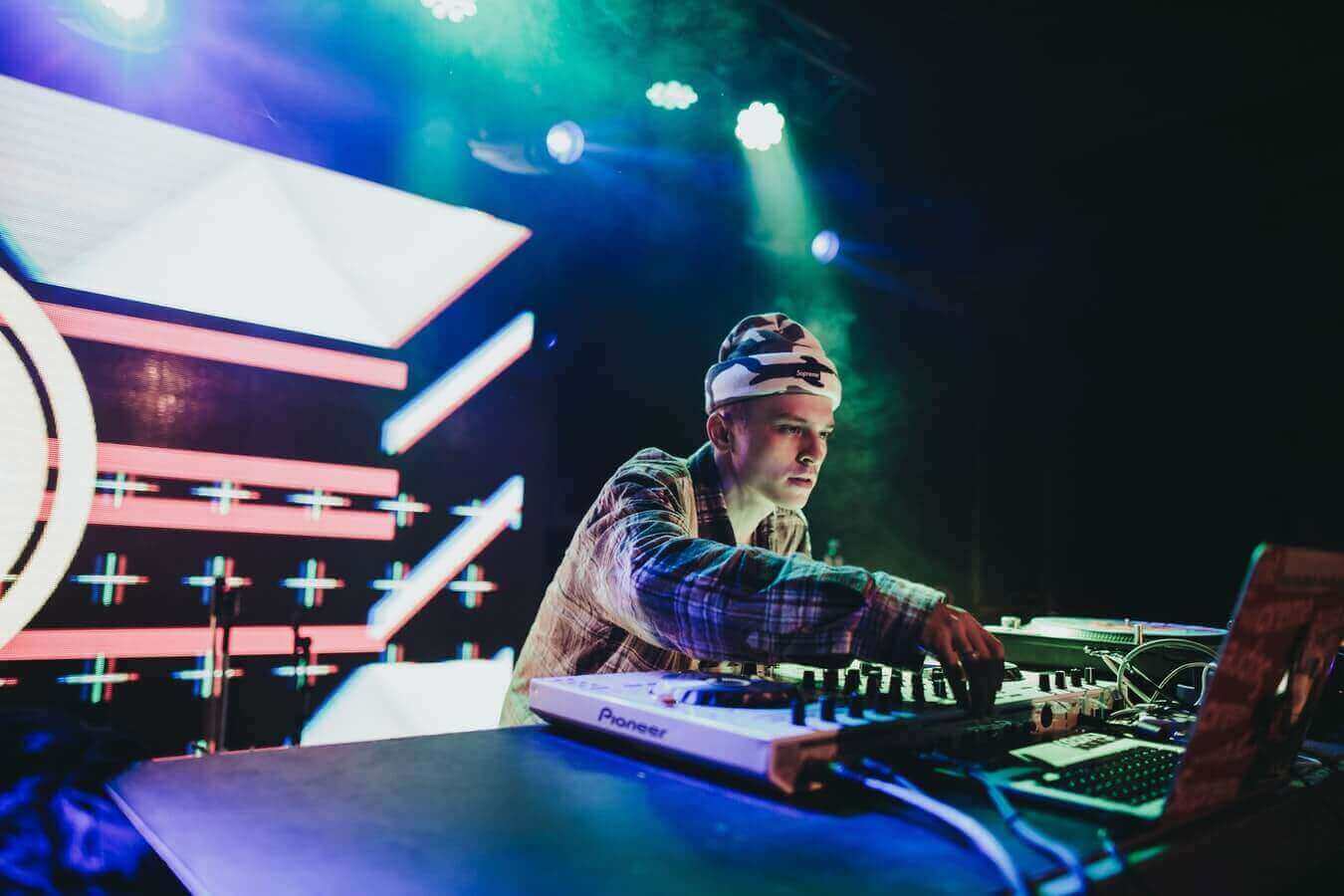 De 3 beste DJ sets voor beginners in 2020 DJBlog.nl De 3 beste DJ sets voor beginners in 2020 DJBlog.nl
